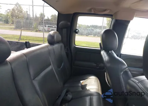 2003 Chevrolet Silverado 1500 Lt z USA, uszkodzony, nr VIN 2GCEC19T031357624